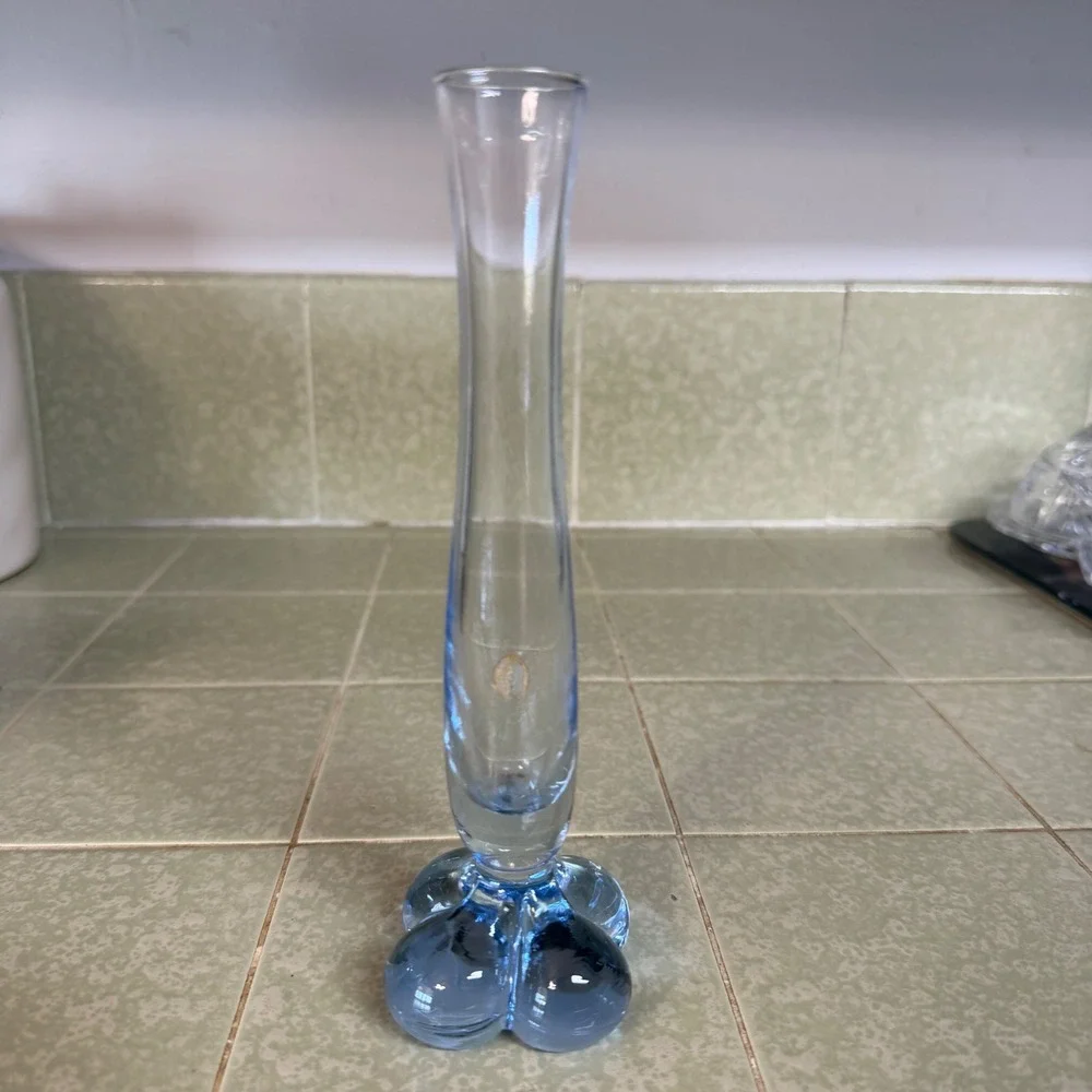 Vintage Swedish Art Glass Bud Vase Blue Clover Base Made in Sweden MCM 8‎ Inch